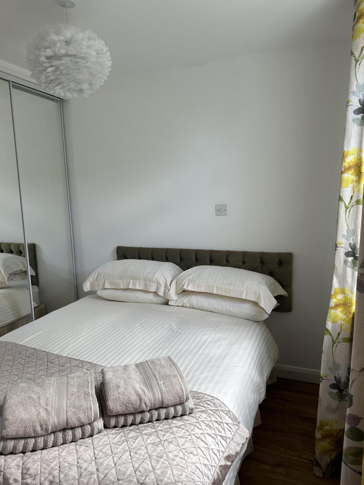 Cozy Coastal Lodge In Hayle Ngoại thất bức ảnh